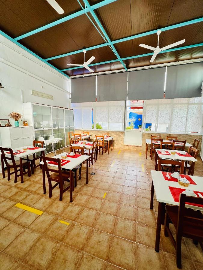 Hostal El Faro Chipiona Esterno foto