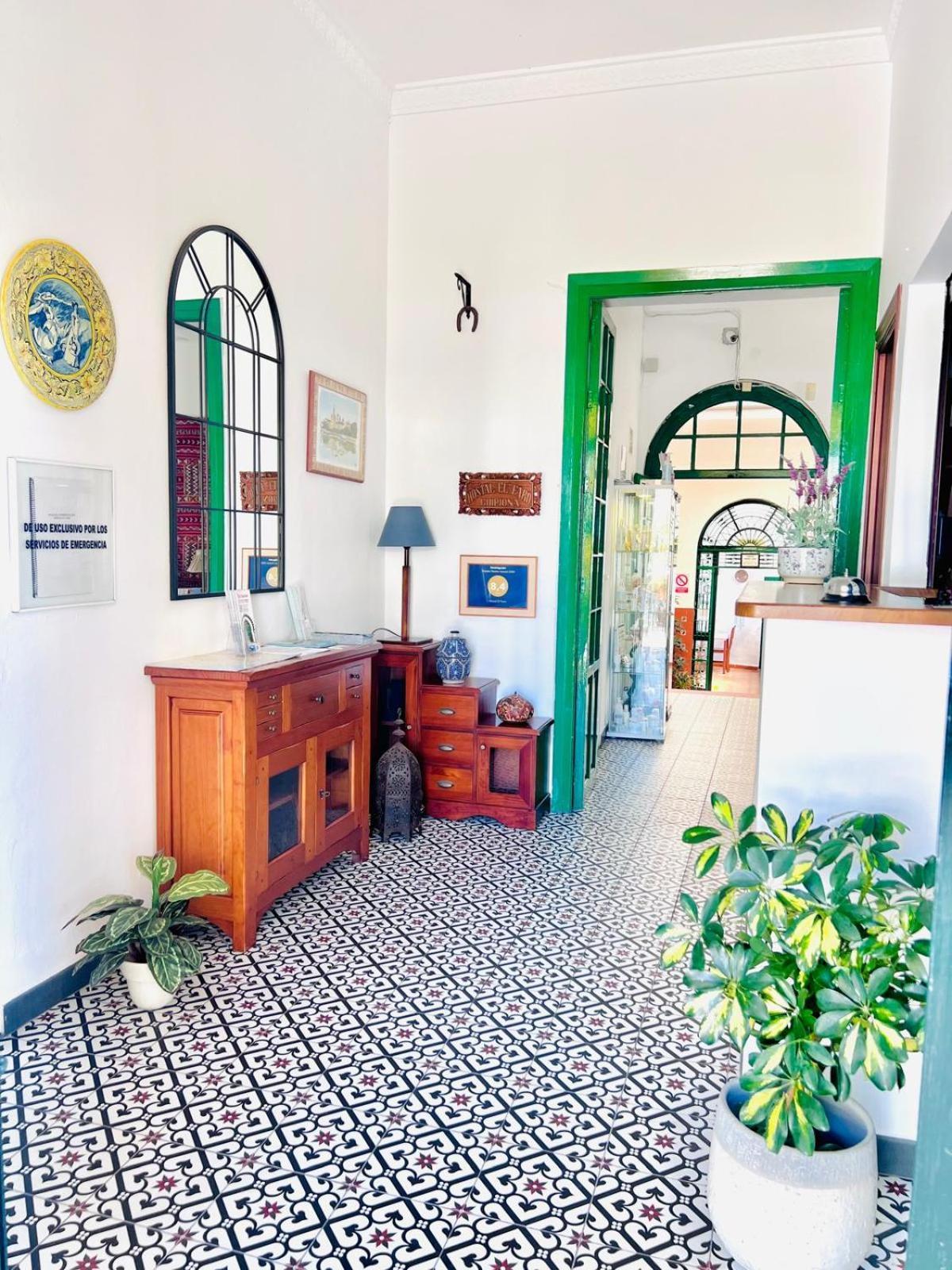 Hostal El Faro Chipiona Esterno foto