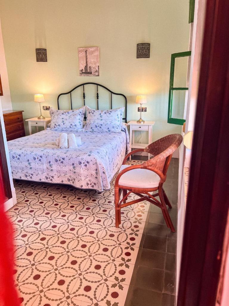 Hostal El Faro Chipiona Esterno foto