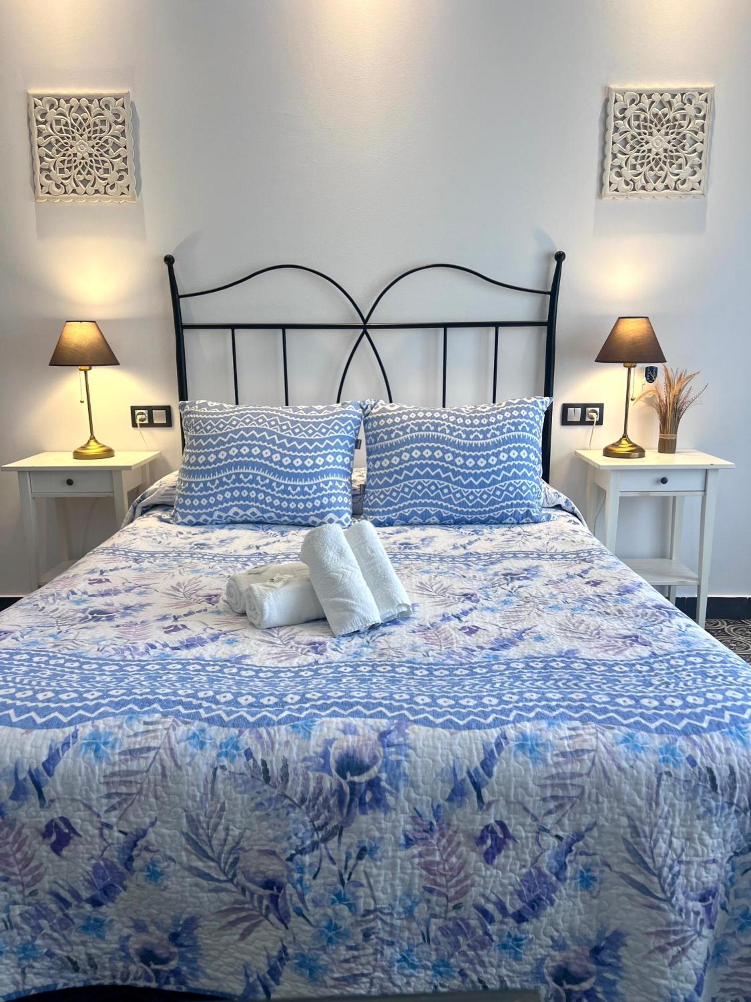 Hostal El Faro Chipiona Esterno foto