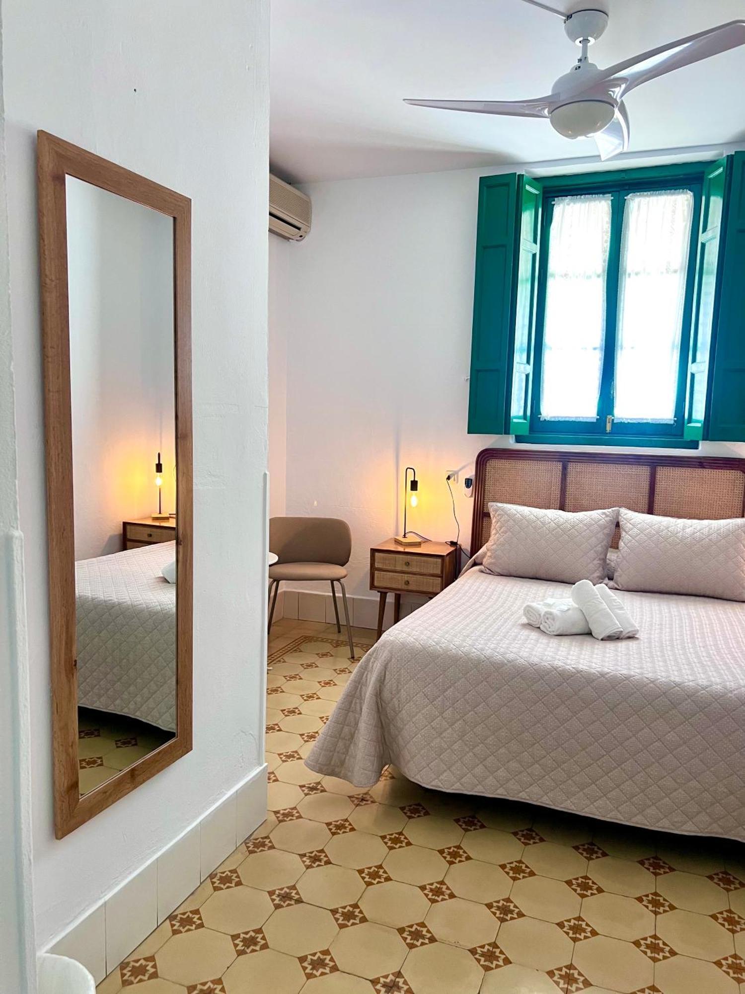 Hostal El Faro Chipiona Esterno foto