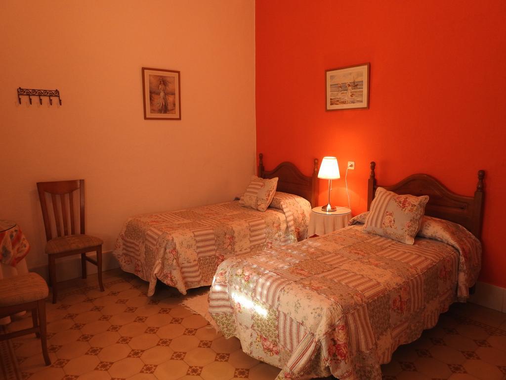 Hostal El Faro Chipiona Esterno foto