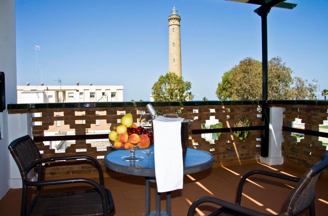 Hostal El Faro Chipiona Esterno foto
